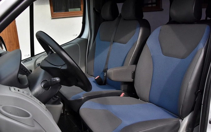 Renault Trafic cena 56900 przebieg: 200000, rok produkcji 2012 z Wielichowo małe 704